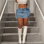 light-wash-denim-mini-skirt-cargo-pocket-closeup
