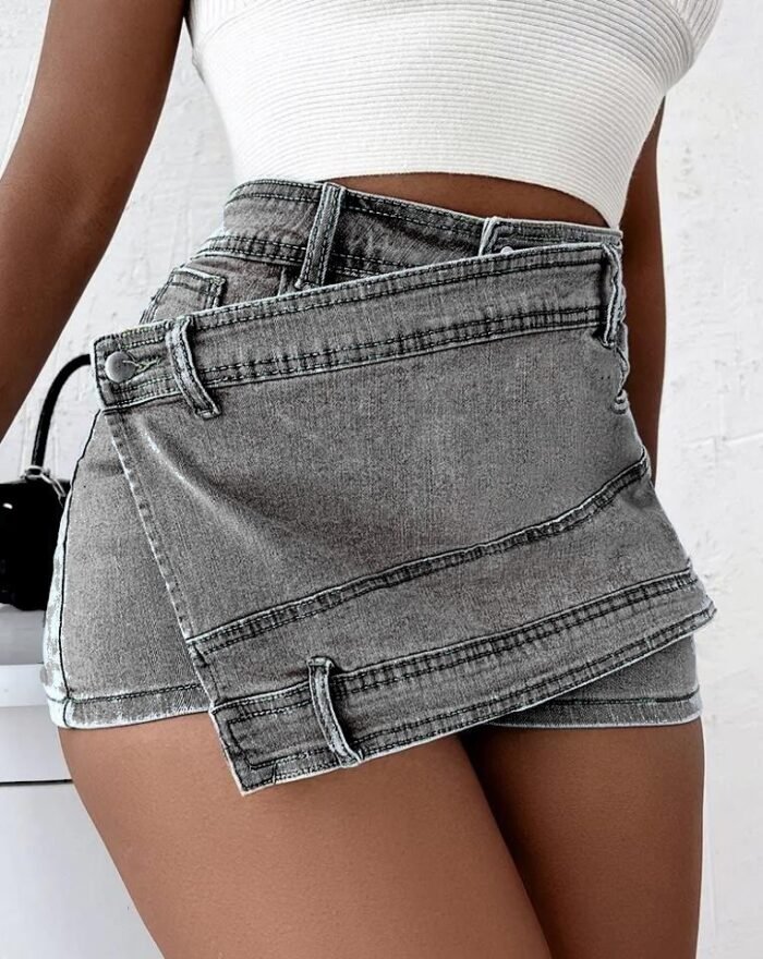 Detail of belt loops and seams