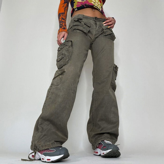 Streetwear cargo pants styled with sneakers and cropped top